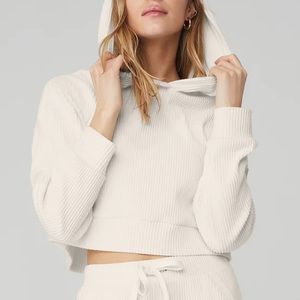ALO aloyoga Muse Hoodie Size Small in Ivory